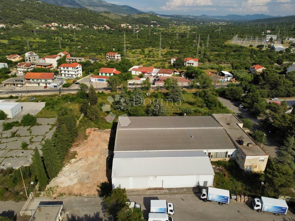 Poslovni prostor Bilice, Šibenik - Okolica, 2.200m2