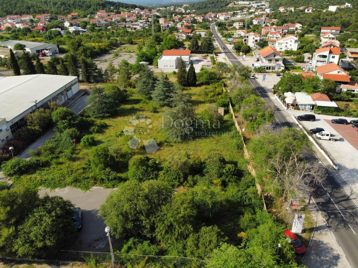 Poslovni prostor Bilice, Šibenik - Okolica, 2.200m2