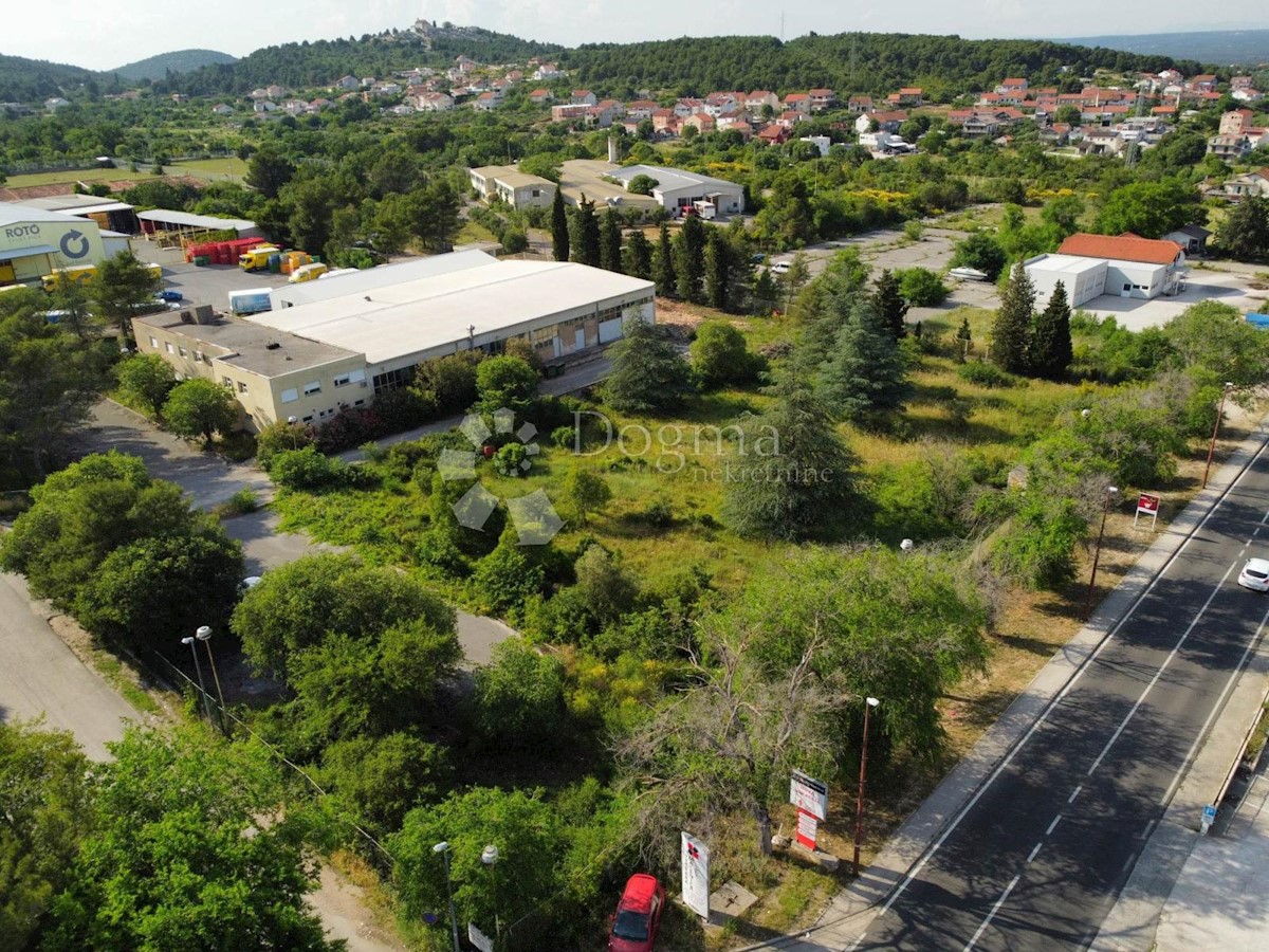 Poslovni prostor Bilice, Šibenik - Okolica, 2.200m2