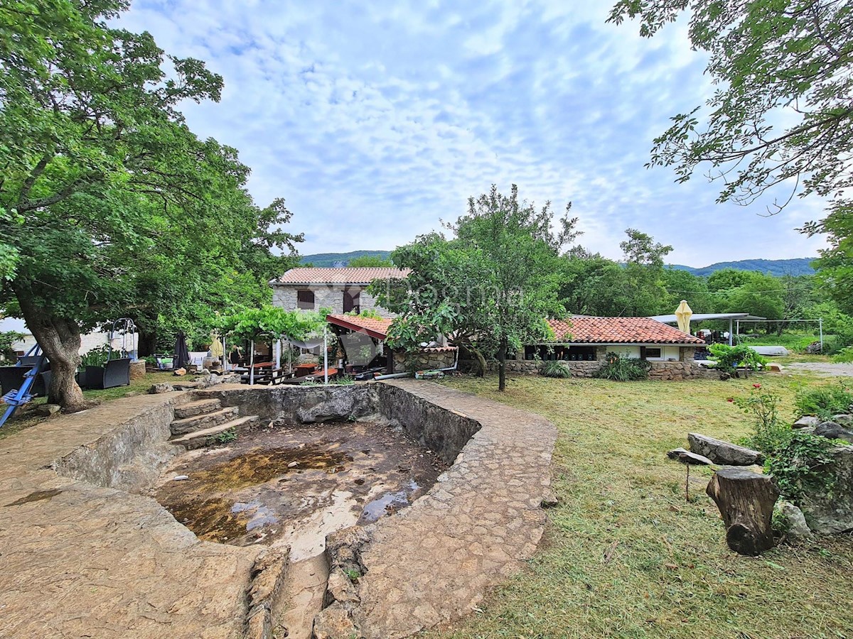 Hiša Hum, Buzet, 400m2