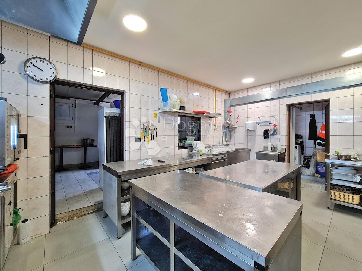Hiša Hum, Buzet, 400m2