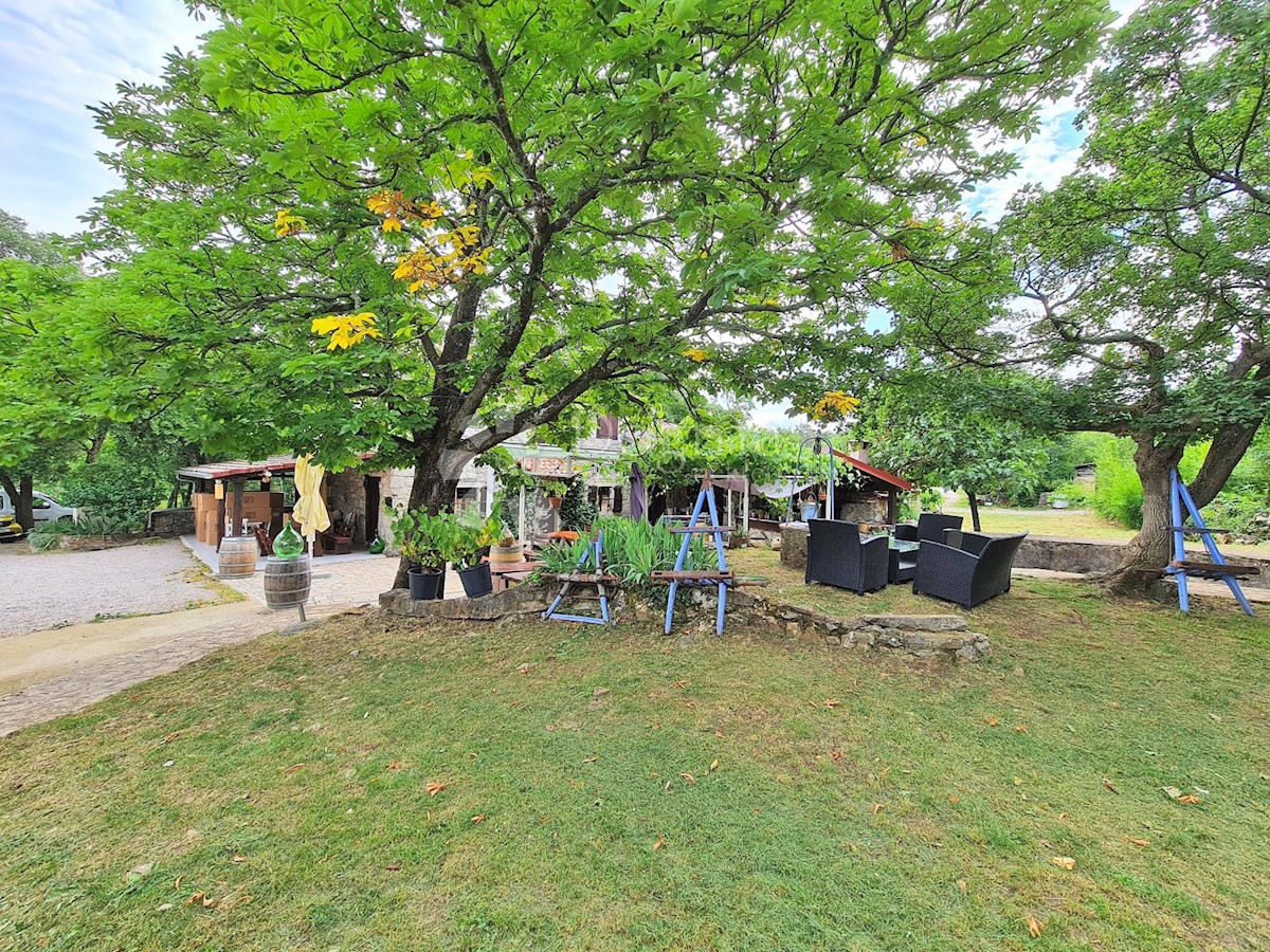 Hiša Hum, Buzet, 400m2
