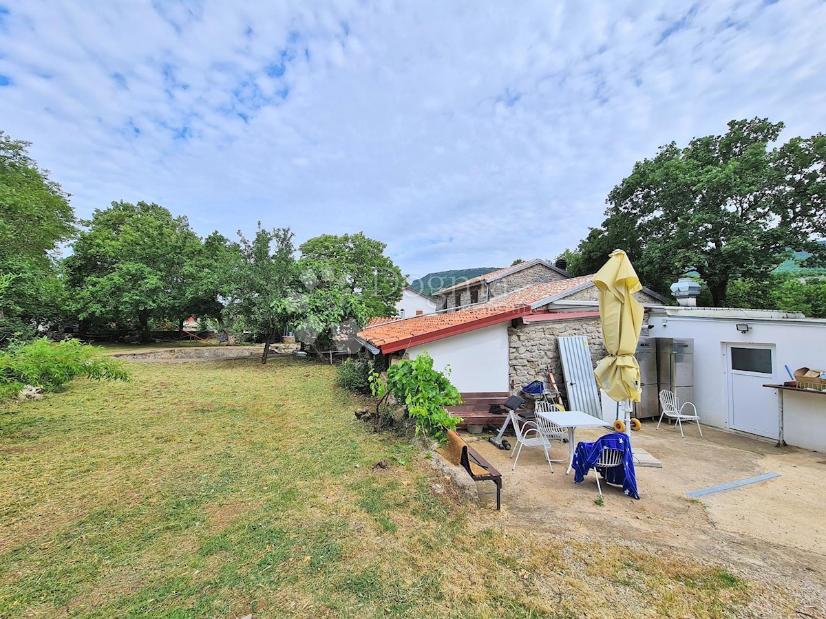 Hiša Hum, Buzet, 400m2