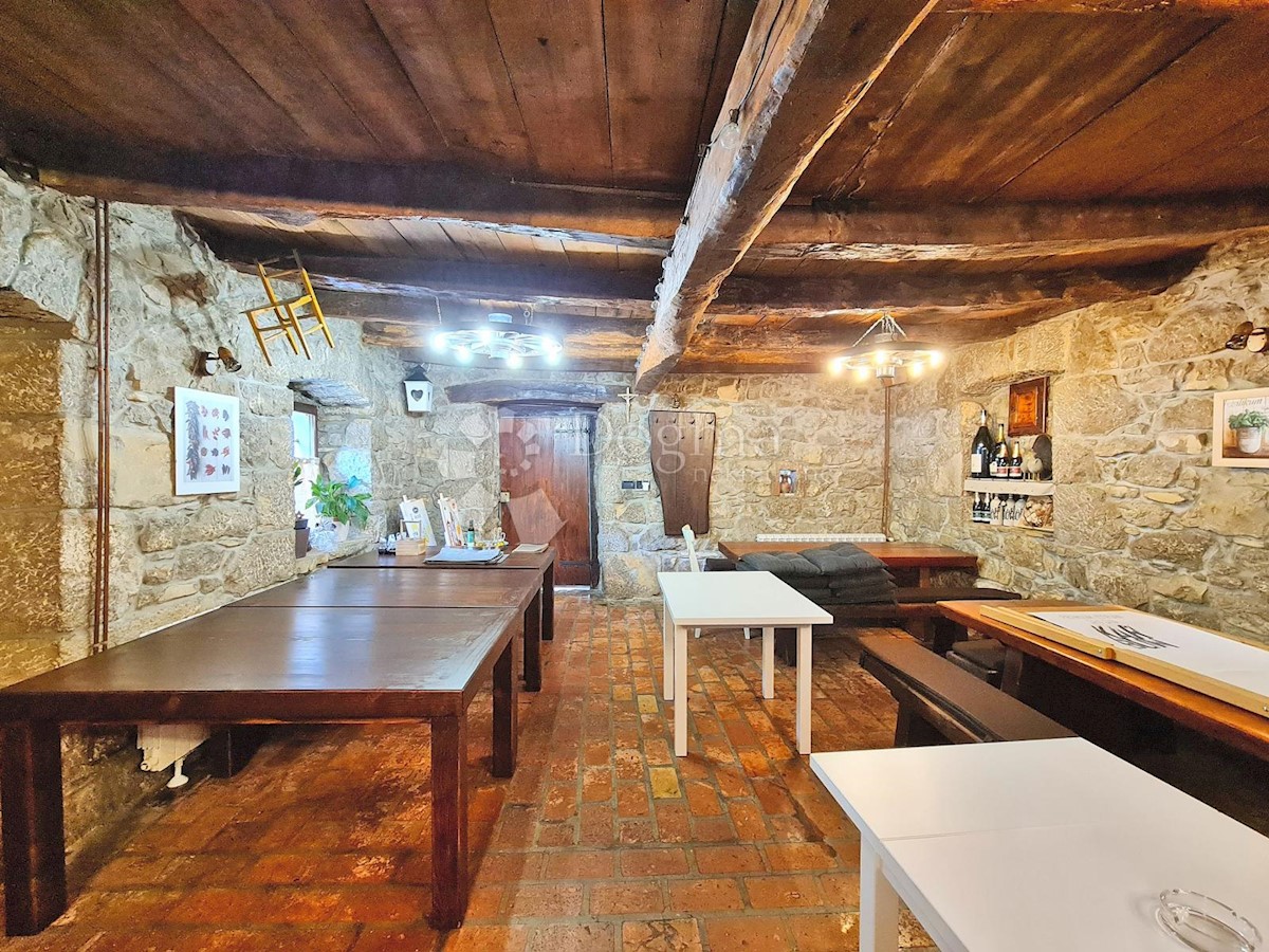 Hiša Hum, Buzet, 400m2