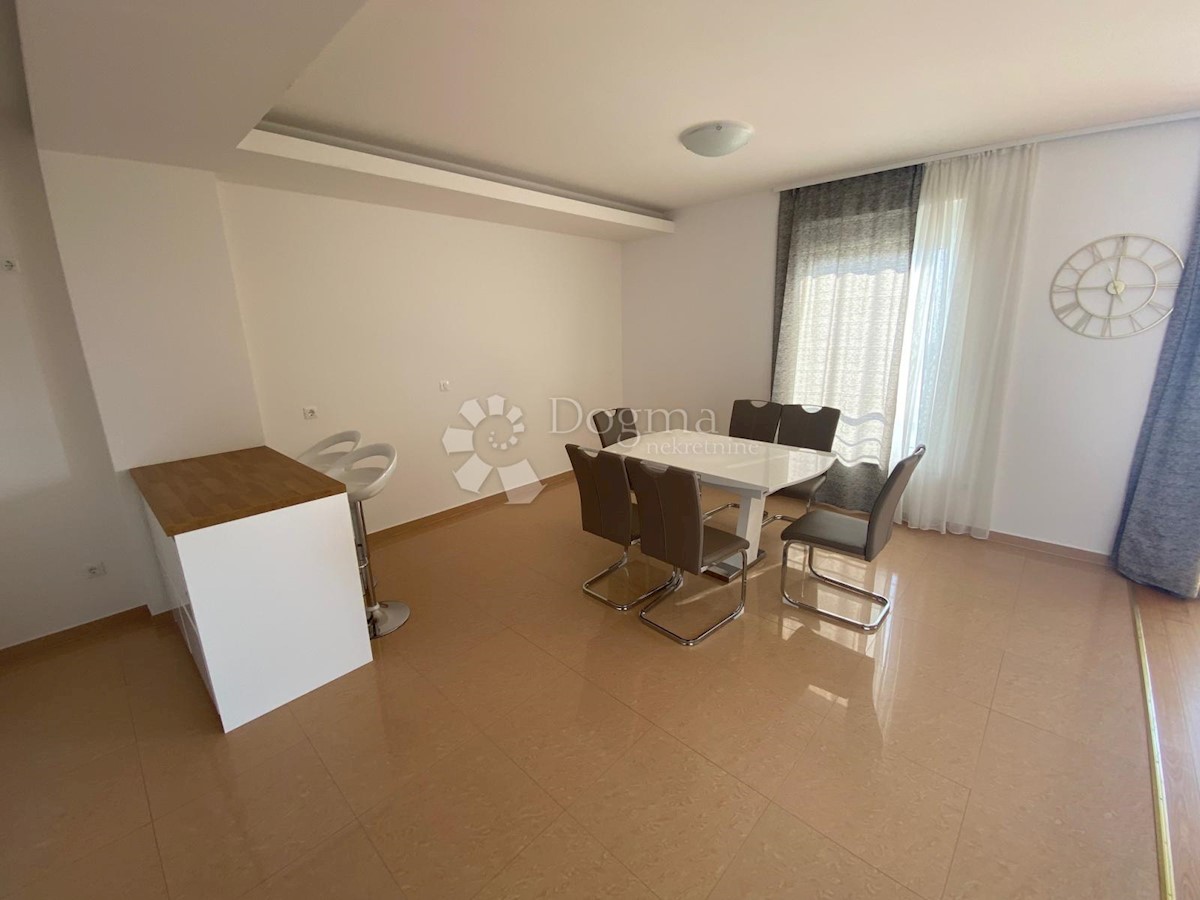 Stanovanje Ičići, Opatija - Okolica, 130,30m2