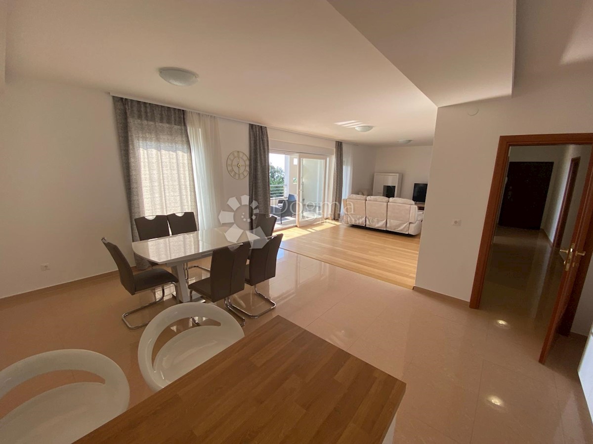 Stanovanje Ičići, Opatija - Okolica, 130,30m2