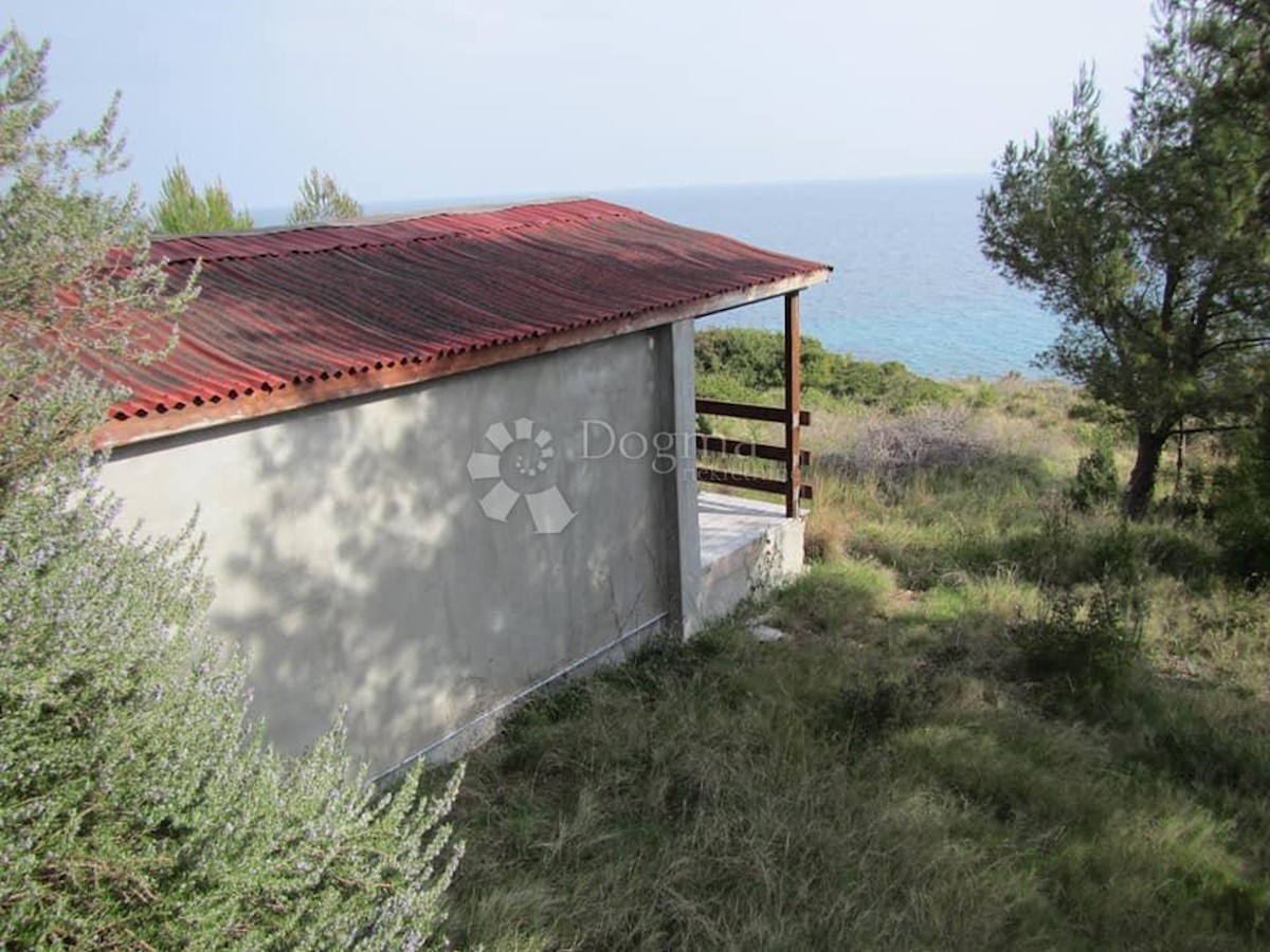 Zemljišče Gromin Dolac, Jelsa, 2.700m2