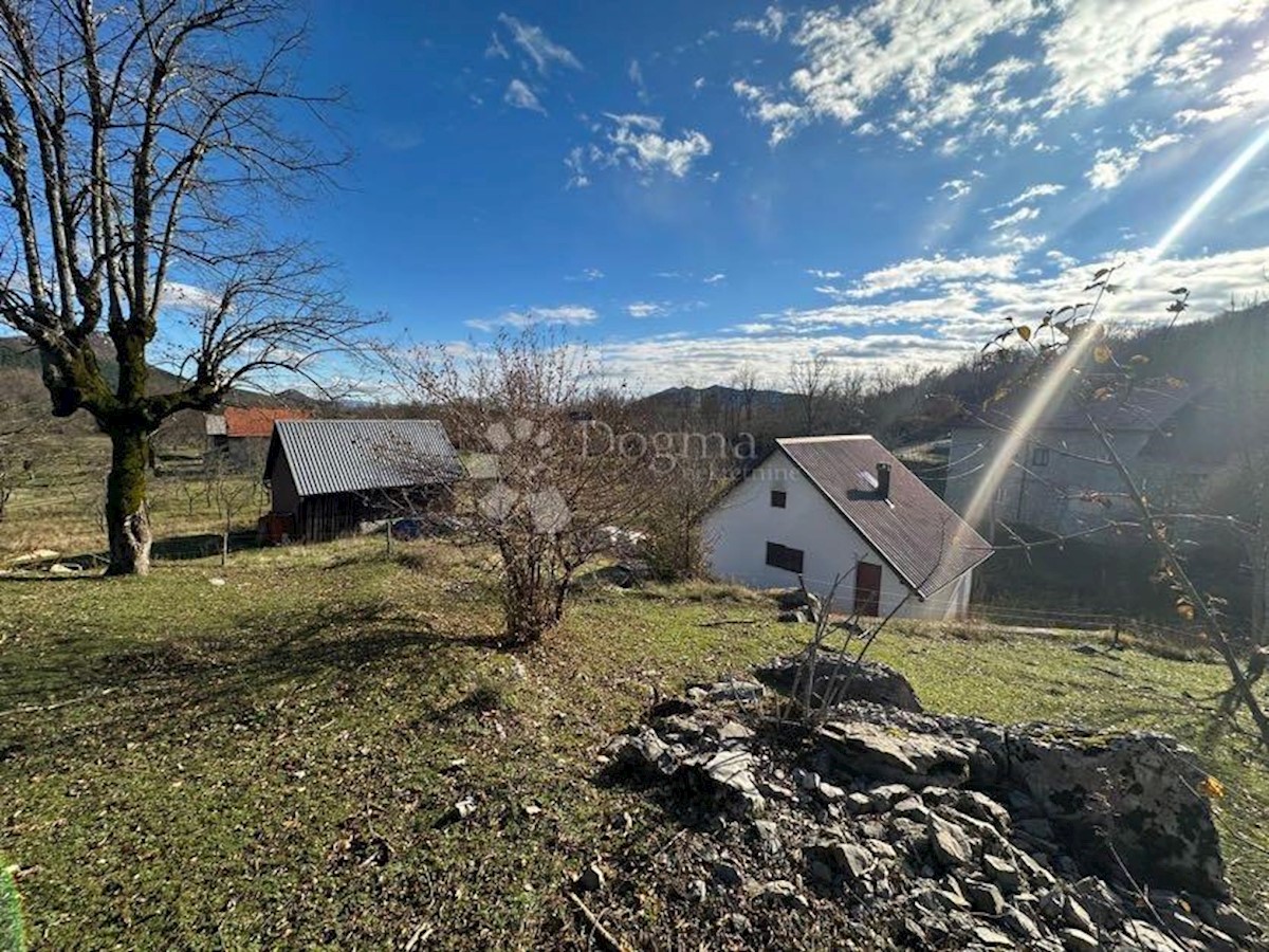 Hiša Donje Pazarište, Gospić - Okolica, 140m2