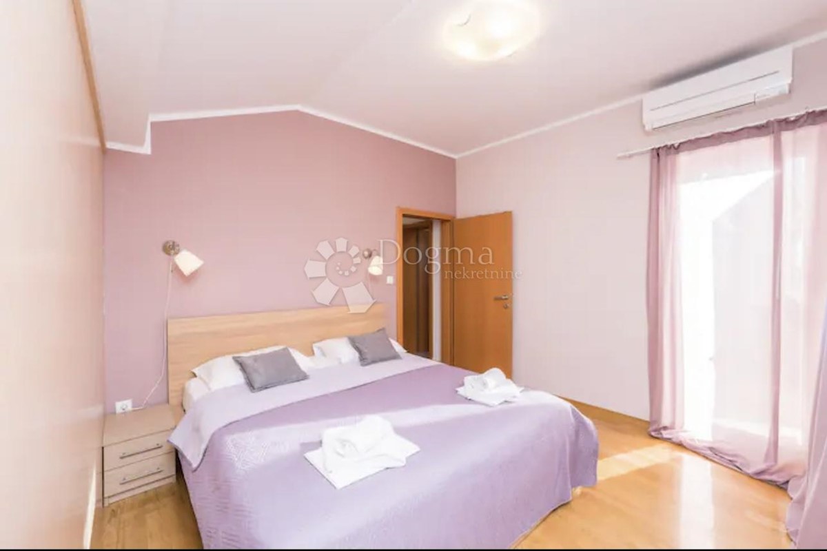 Apartma Novalja, 115m2