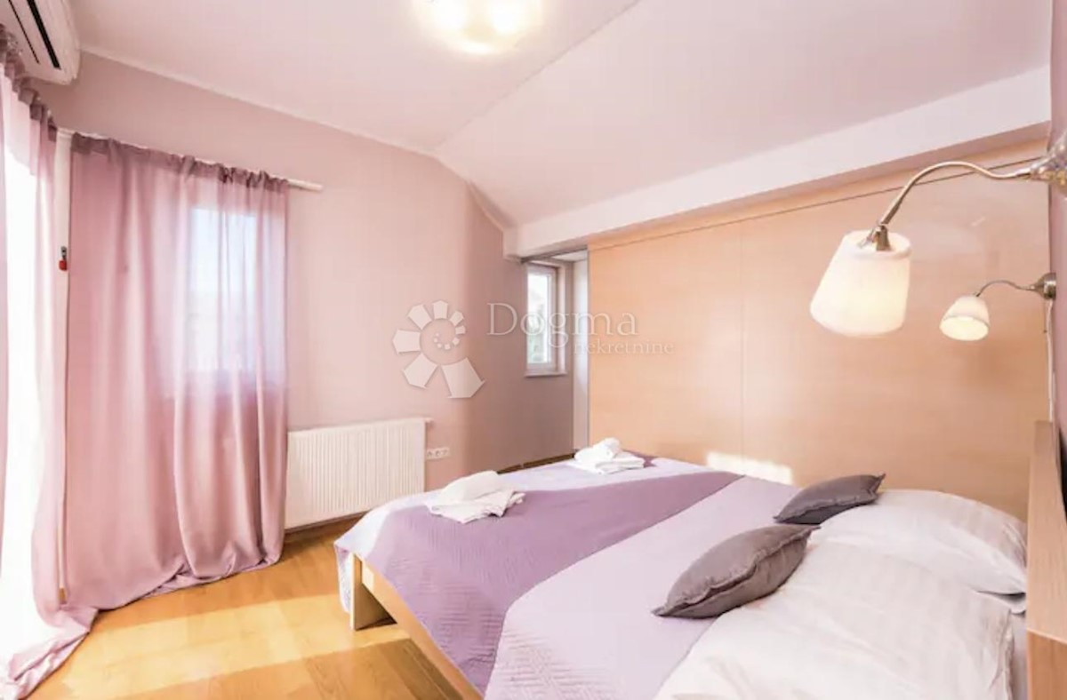 Apartma Novalja, 115m2