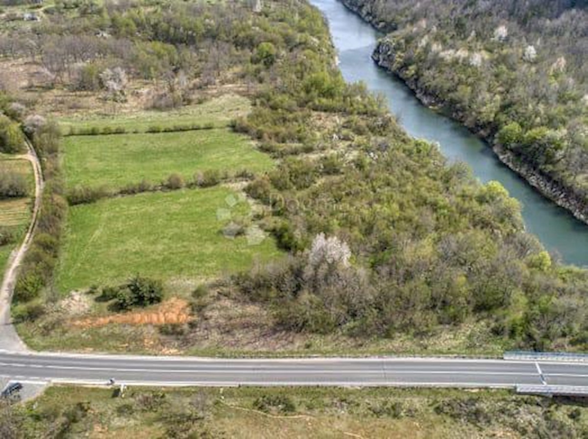 Zemljišče Centar, Gospić, 15.000m2