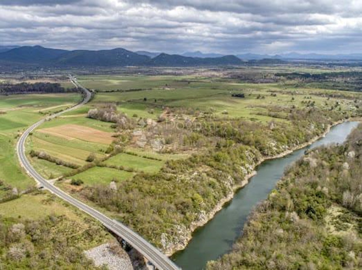 Zemljišče Centar, Gospić, 15.000m2