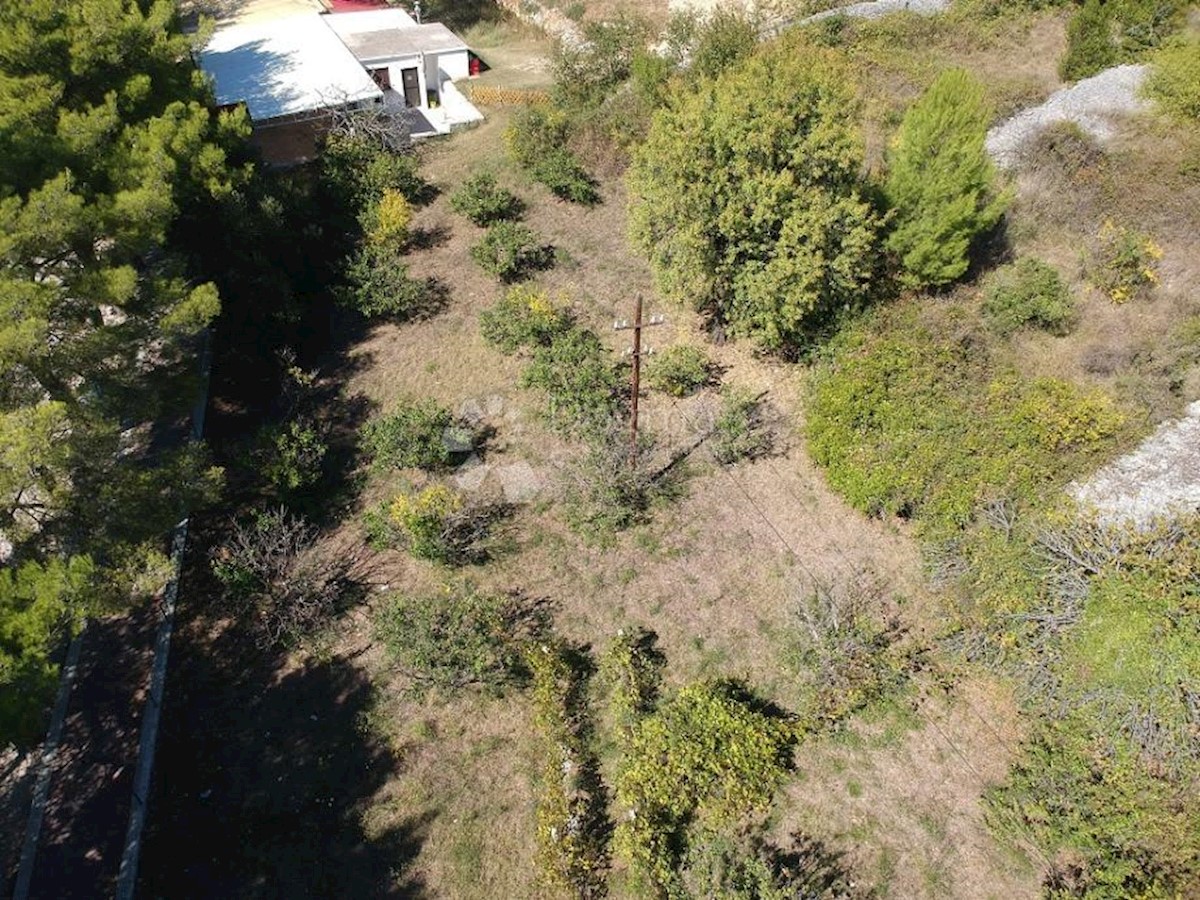 Zemljišče Podaca, Gradac, 4.876m2