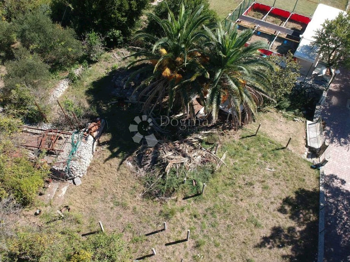 Zemljišče Podaca, Gradac, 4.876m2