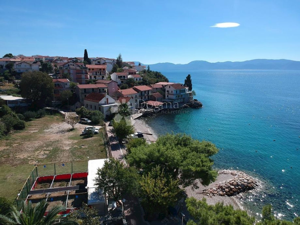 Zemljišče Podaca, Gradac, 4.876m2
