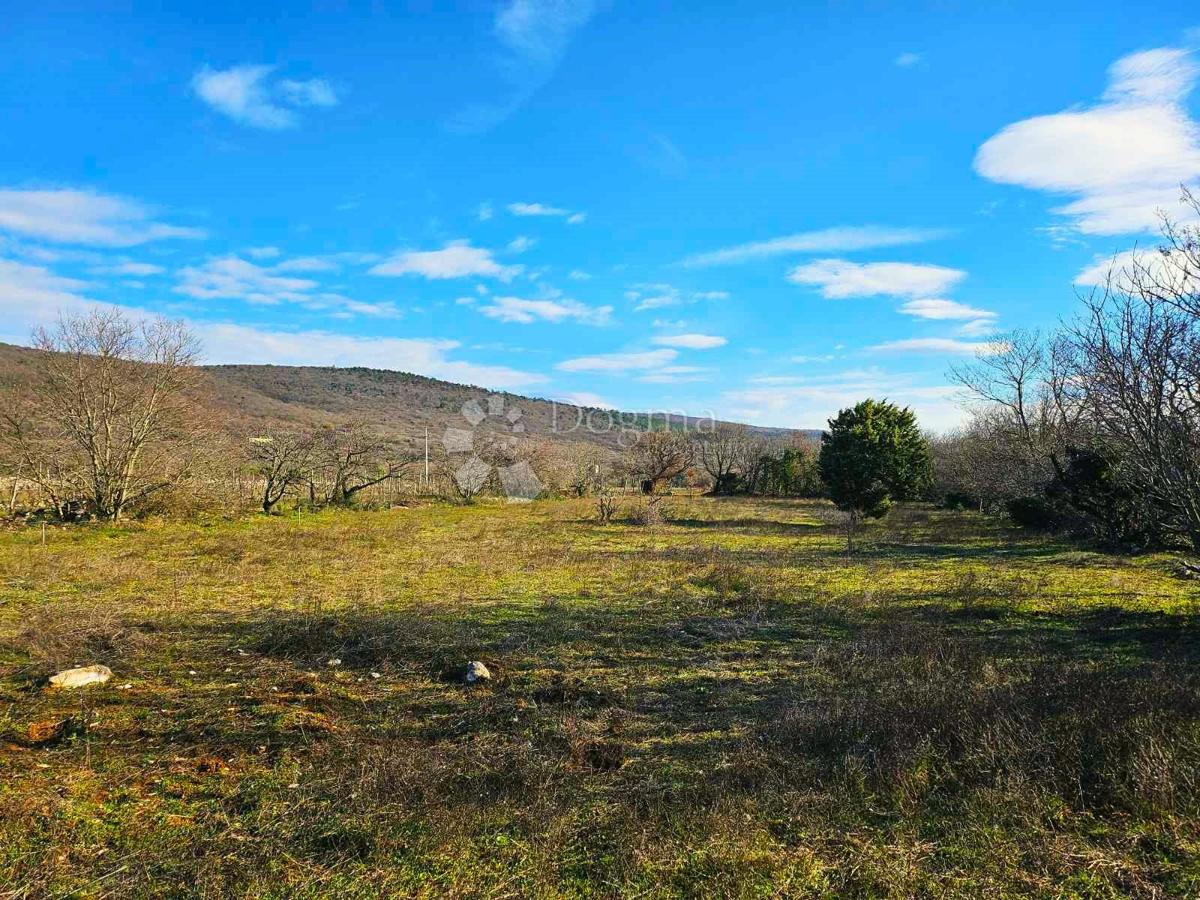 Zemljišče Labin, 3.669m2