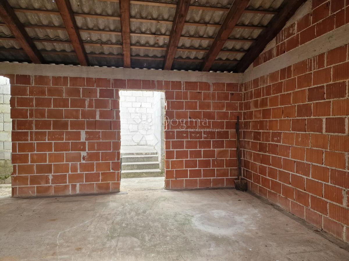 Hiša Rovinjsko Selo, Rovinj, 159m2