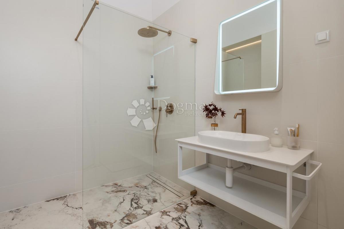 Stanovanje Opatija - Centar, Opatija, 73m2