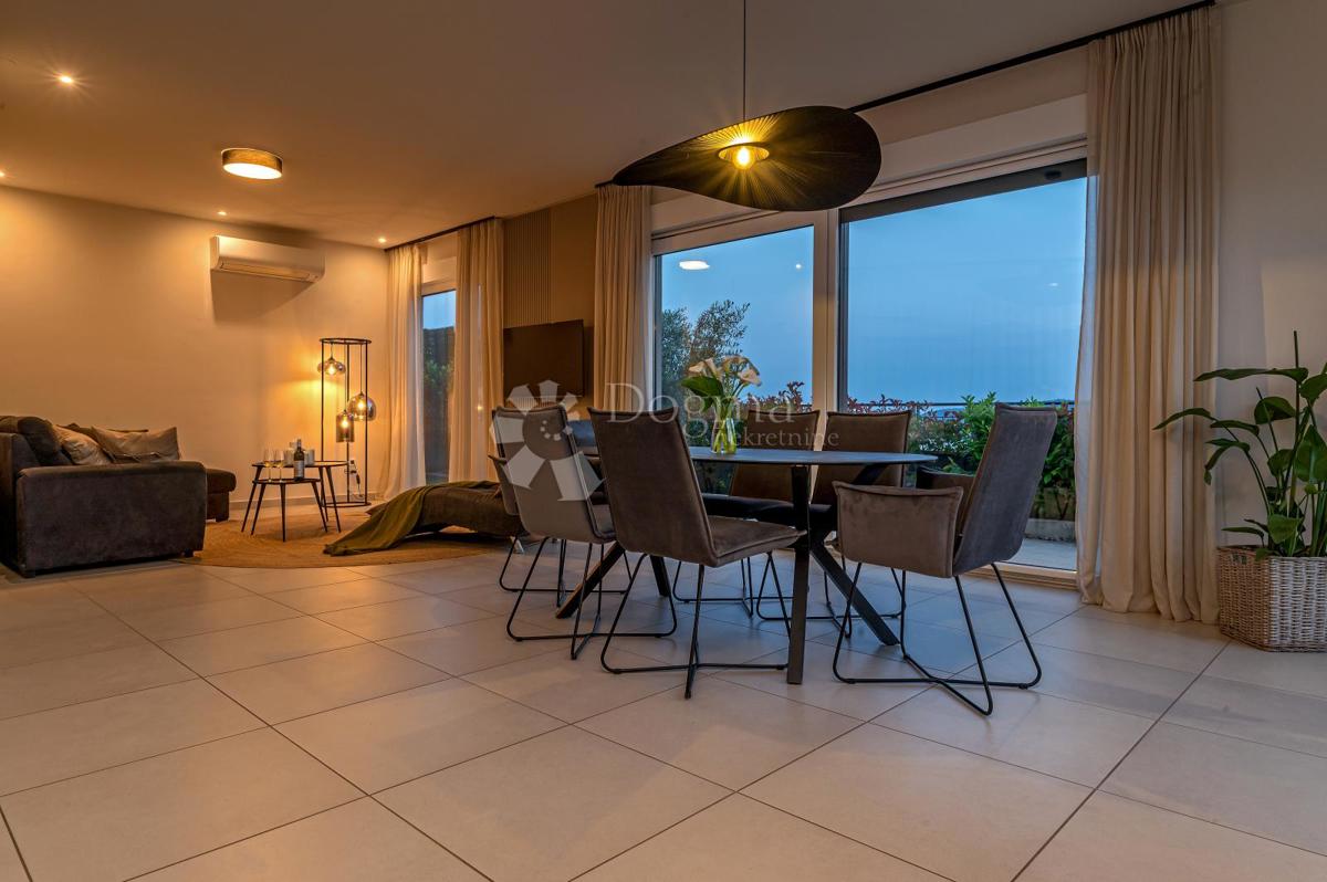 Hiša Kaštel Sućurac, Kaštela, 219m2