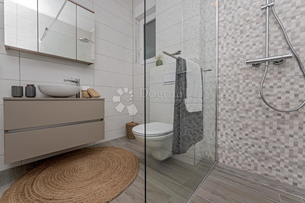 Hiša Kaštel Sućurac, Kaštela, 219m2