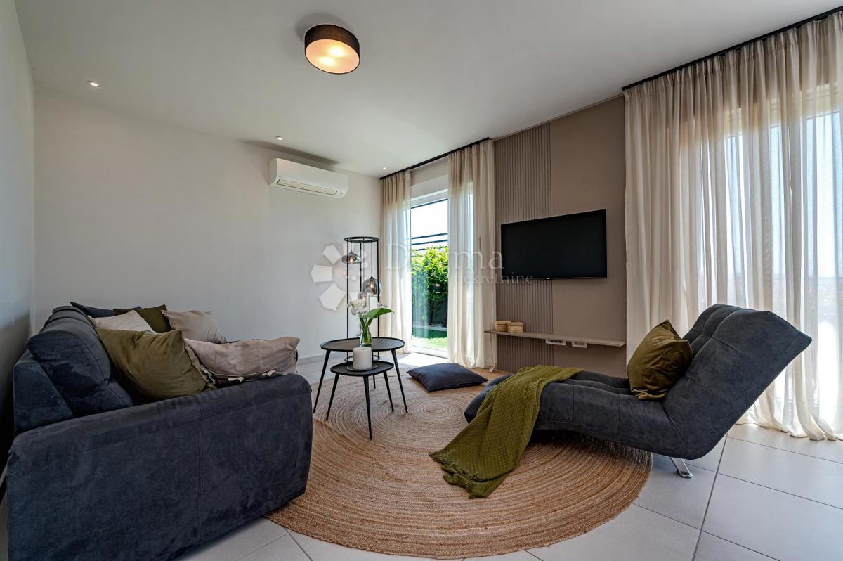 Hiša Kaštel Sućurac, Kaštela, 219m2