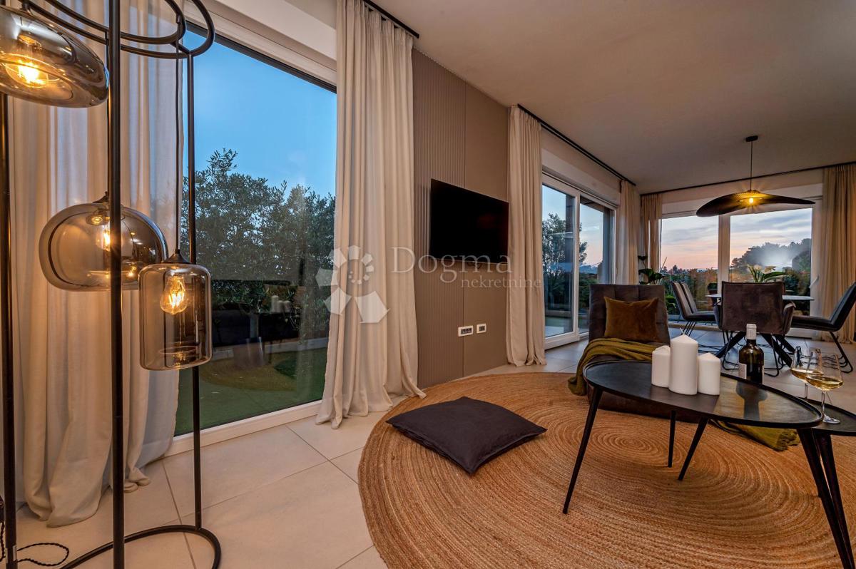 Hiša Kaštel Sućurac, Kaštela, 219m2