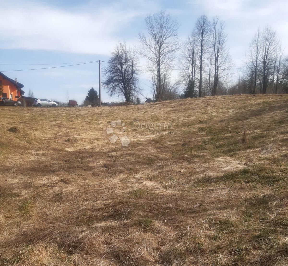 Zemljišče Jasenak, Ogulin, 1.744m2