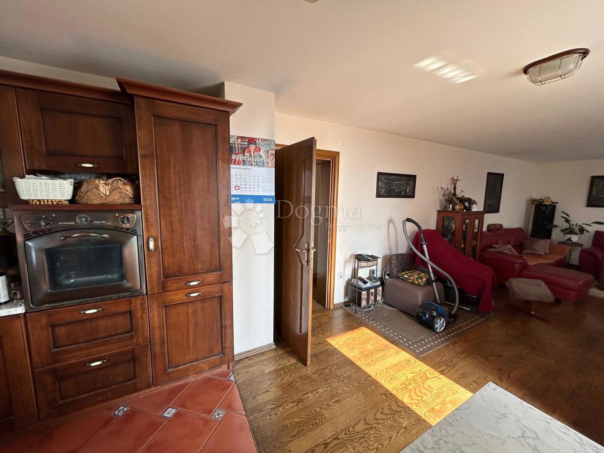 Stanovanje Ičići, Opatija - Okolica, 97,76m2
