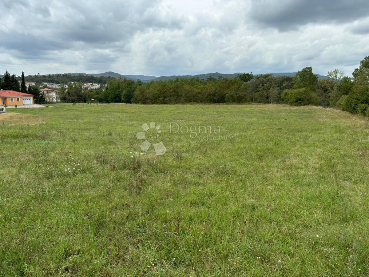 Zemljišče Buzet, 1.035m2