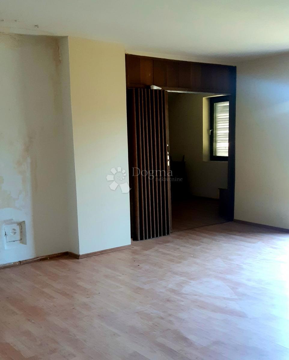 Hiša Ogulin, 350m2