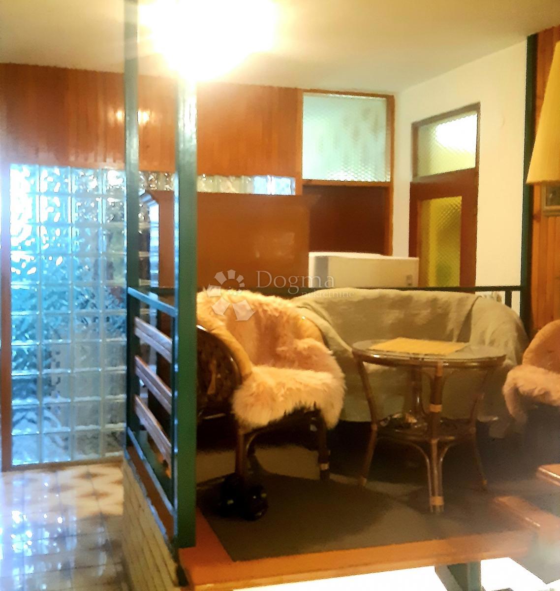 Hiša Ogulin, 350m2