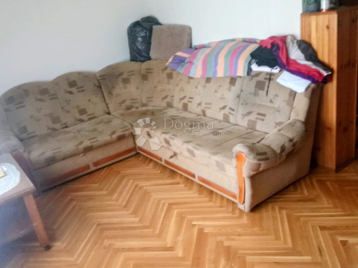 Hiša Jošavica, Petrinja, 597m2