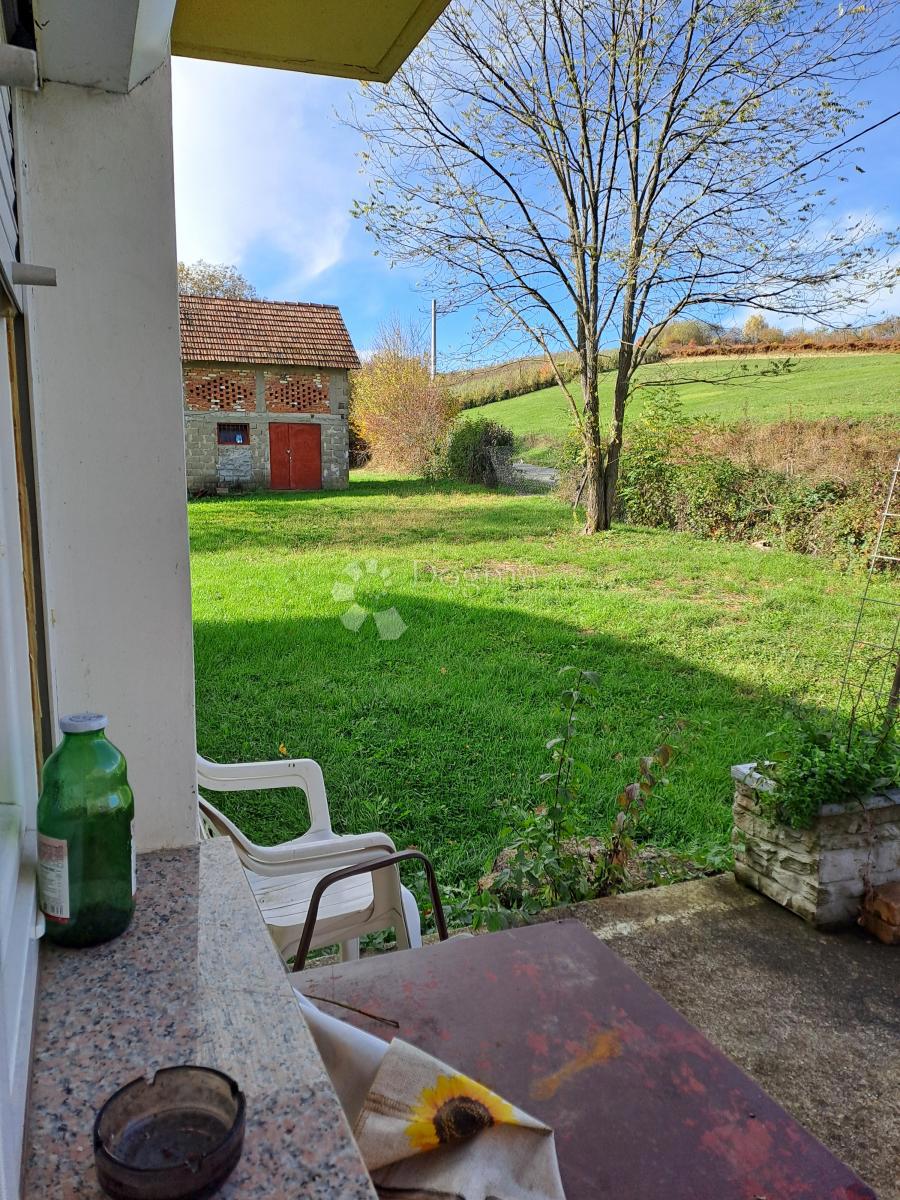 Hiša Jošavica, Petrinja, 597m2