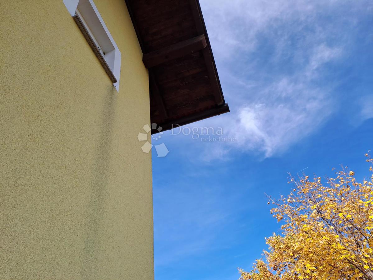 Hiša Jošavica, Petrinja, 597m2