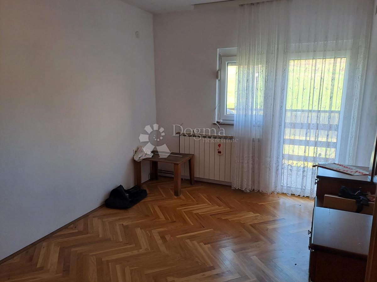 Hiša Jošavica, Petrinja, 597m2