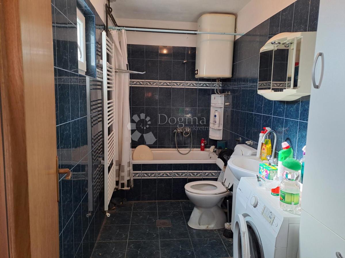 Hiša Jošavica, Petrinja, 597m2