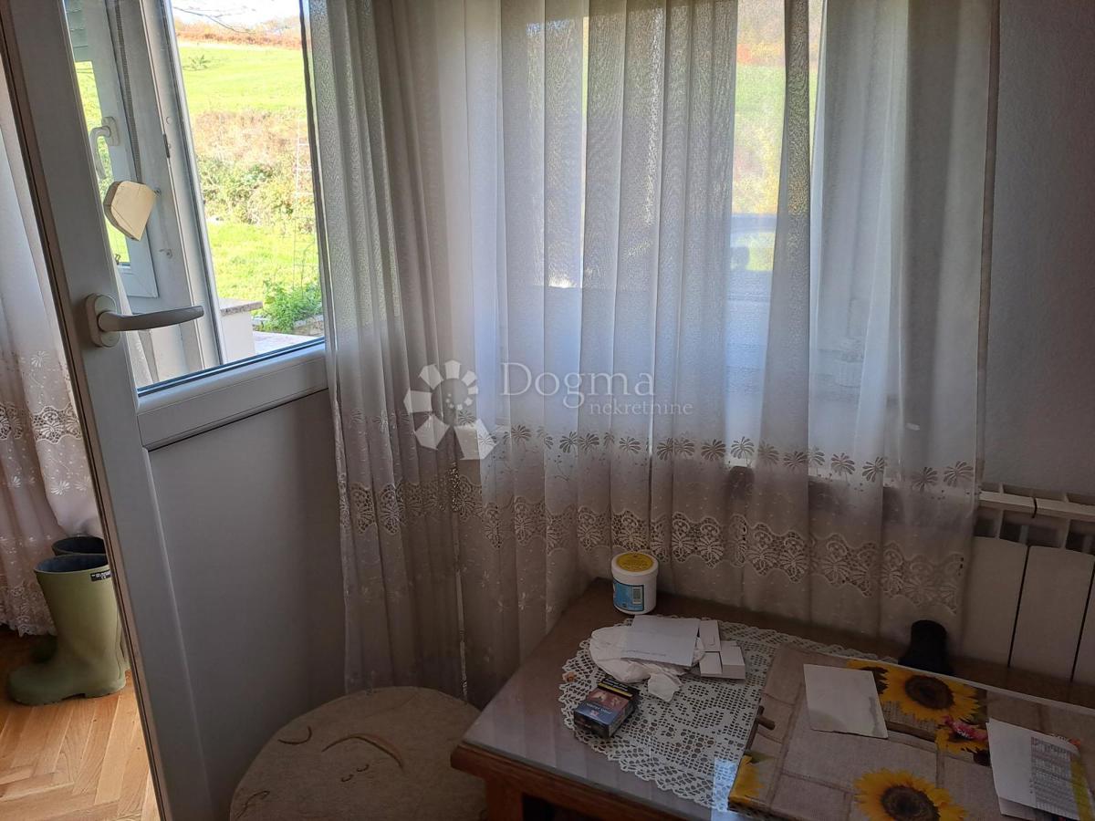 Hiša Jošavica, Petrinja, 597m2