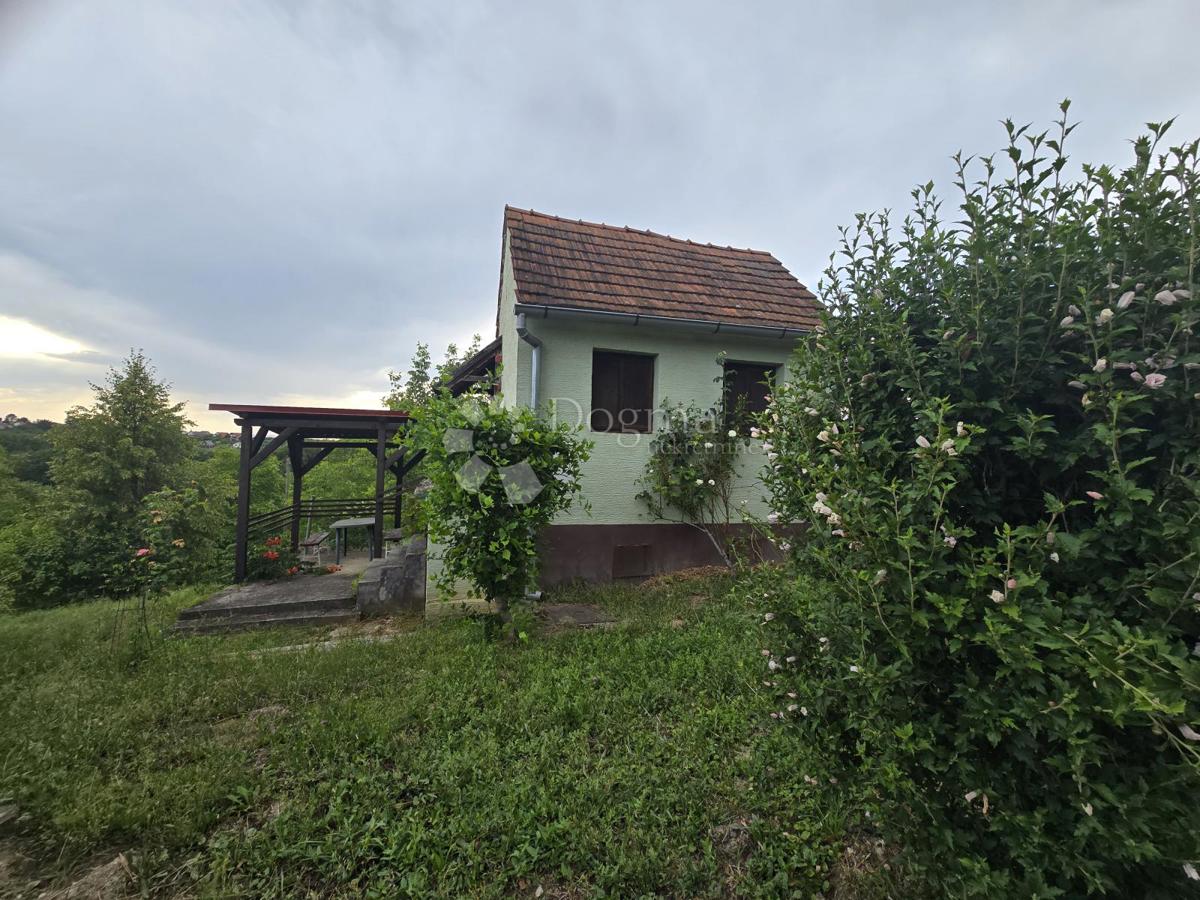 Zemljišče Varaždin Breg, Gornji Kneginec, 1.097m2