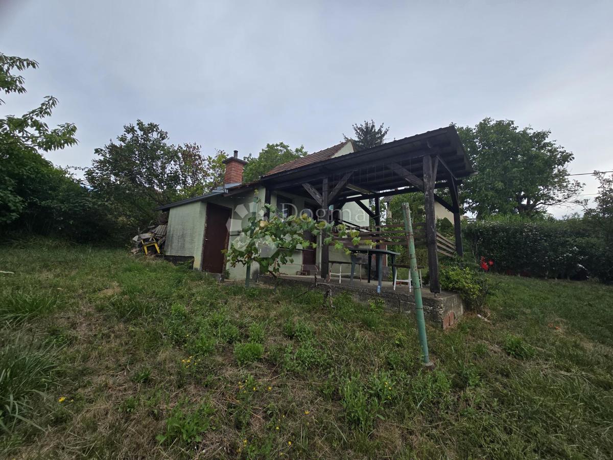 Zemljišče Varaždin Breg, Gornji Kneginec, 1.097m2