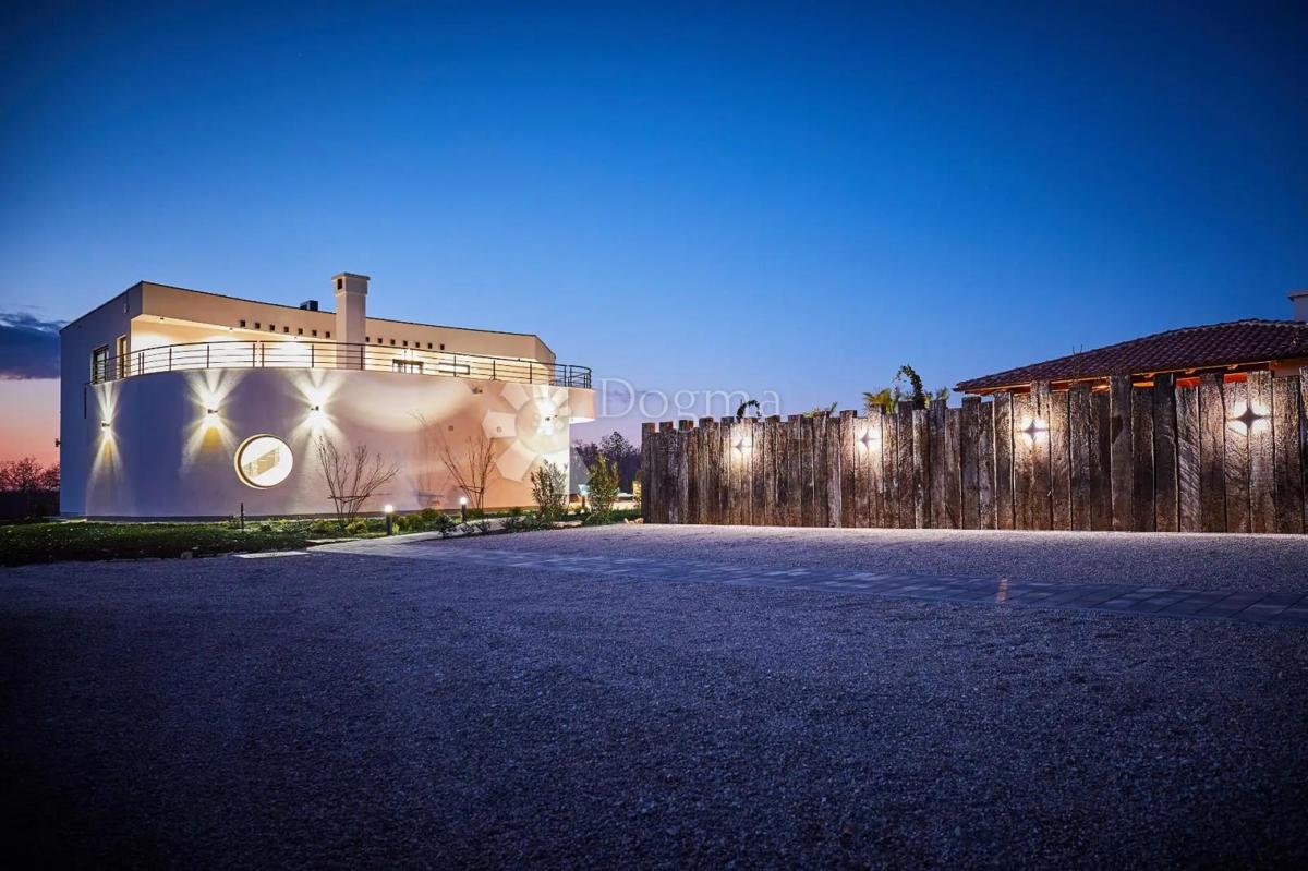 Hiša Svetvinčenat, 487m2