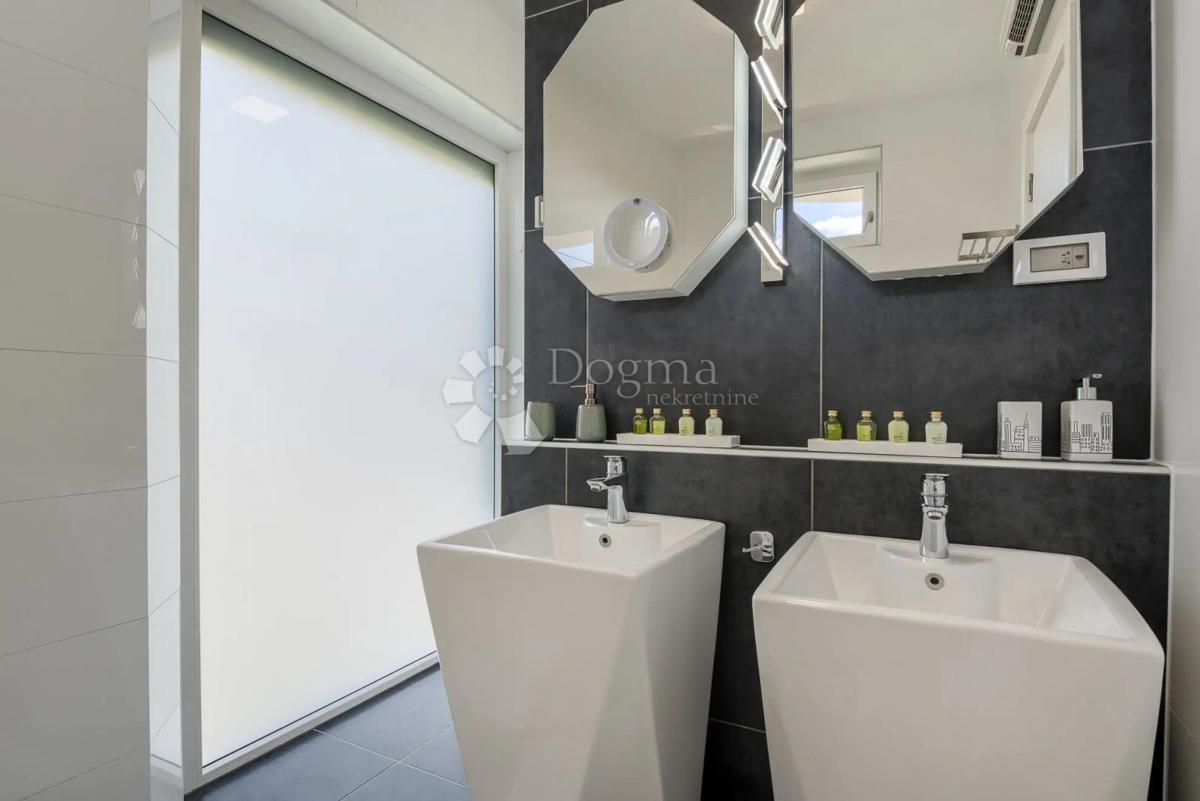 Hiša Svetvinčenat, 487m2