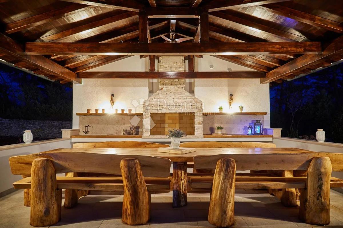 Hiša Svetvinčenat, 487m2