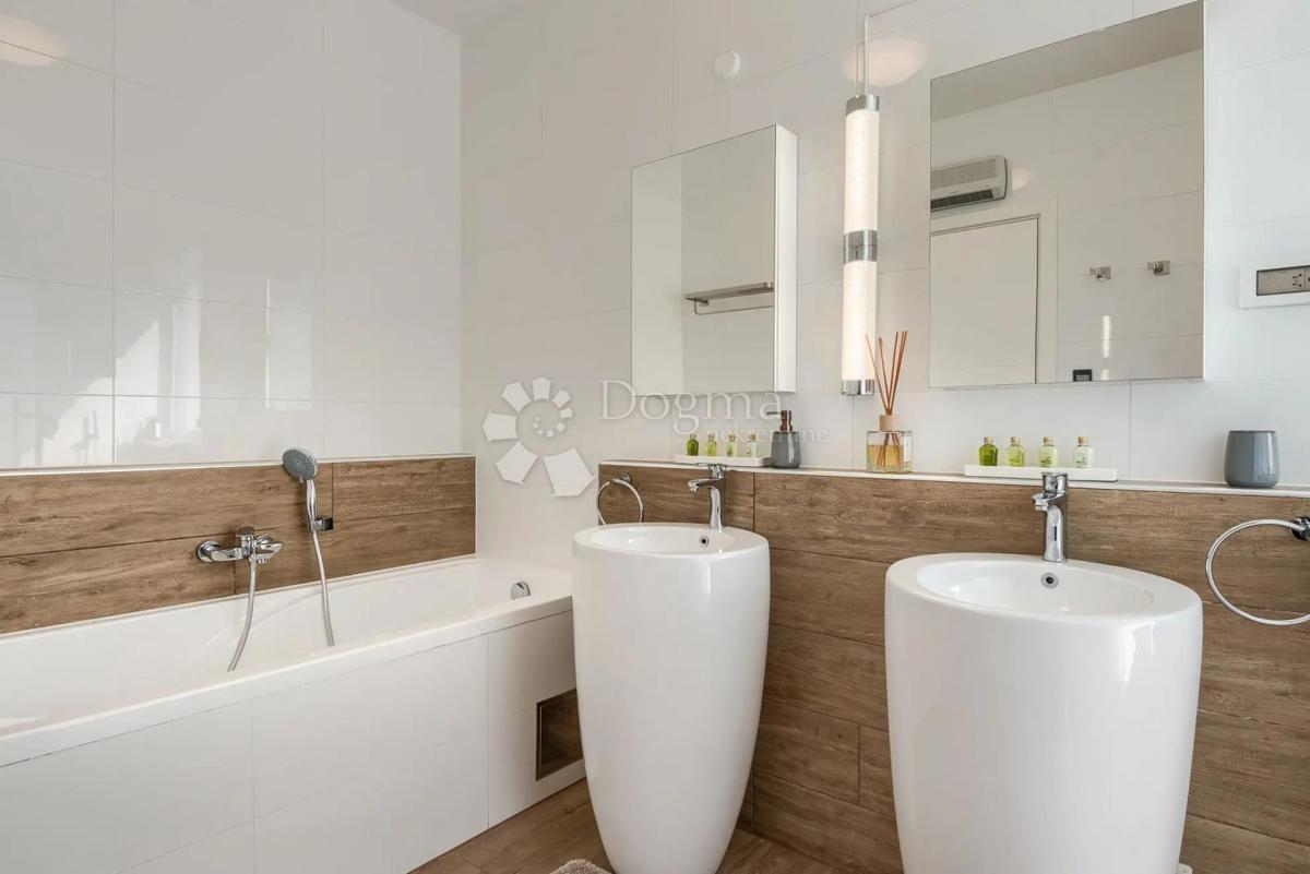 Hiša Svetvinčenat, 487m2