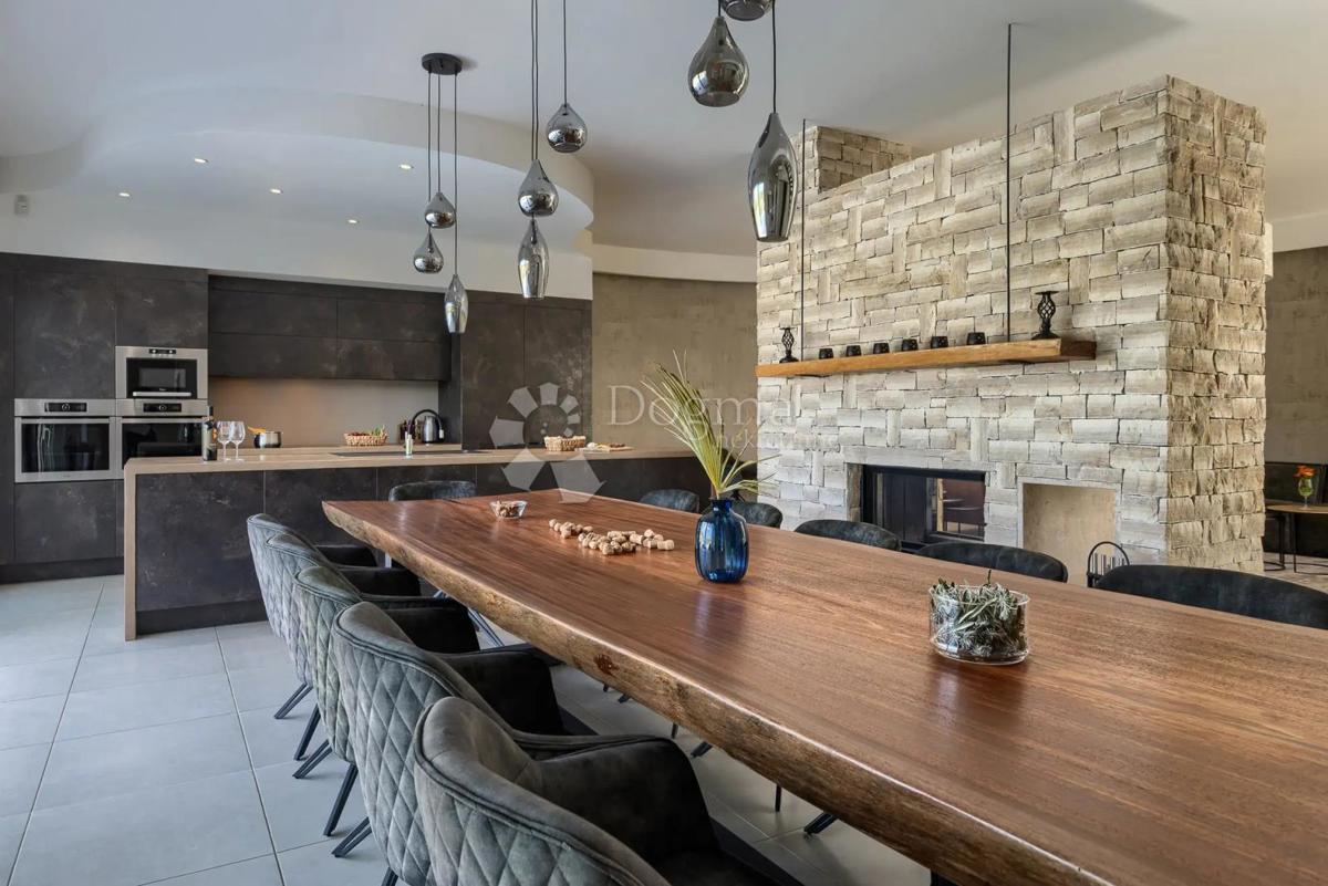 Hiša Svetvinčenat, 487m2