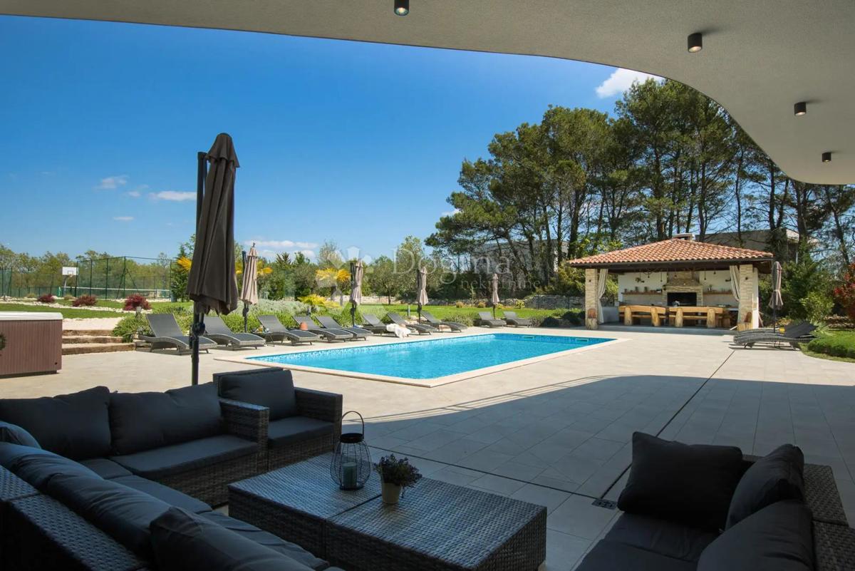 Hiša Svetvinčenat, 487m2