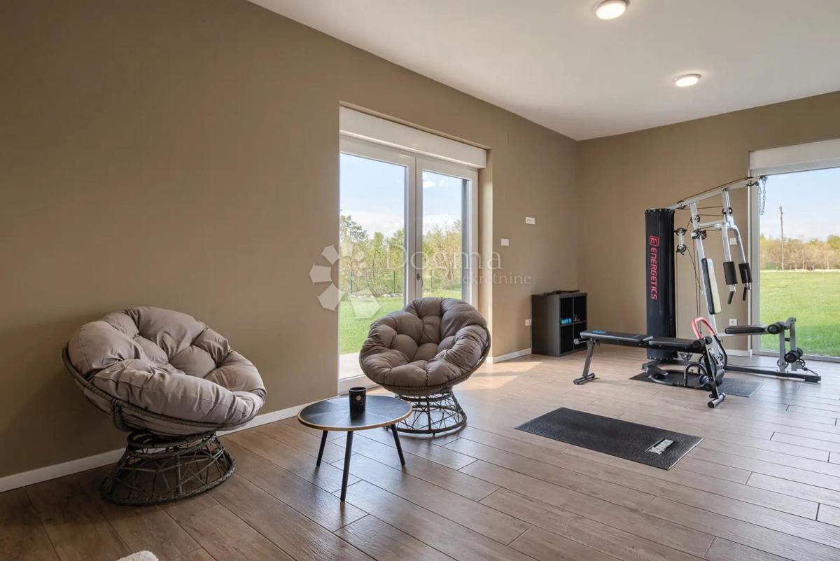 Hiša Svetvinčenat, 487m2