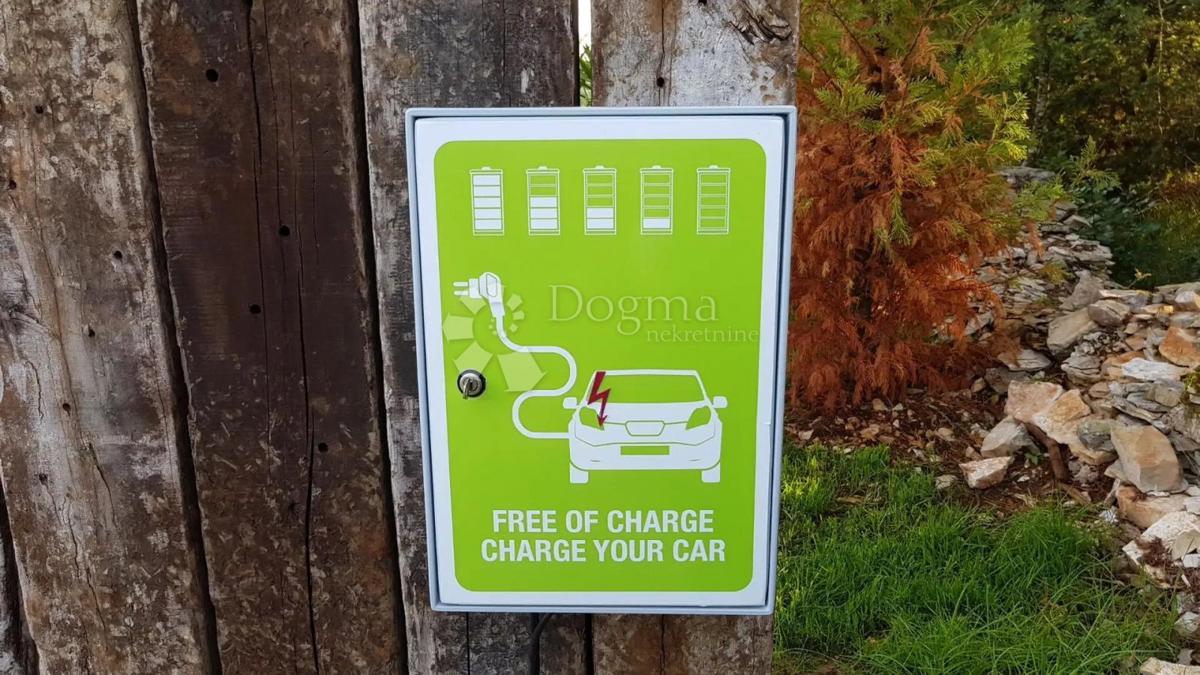 Hiša Svetvinčenat, 487m2