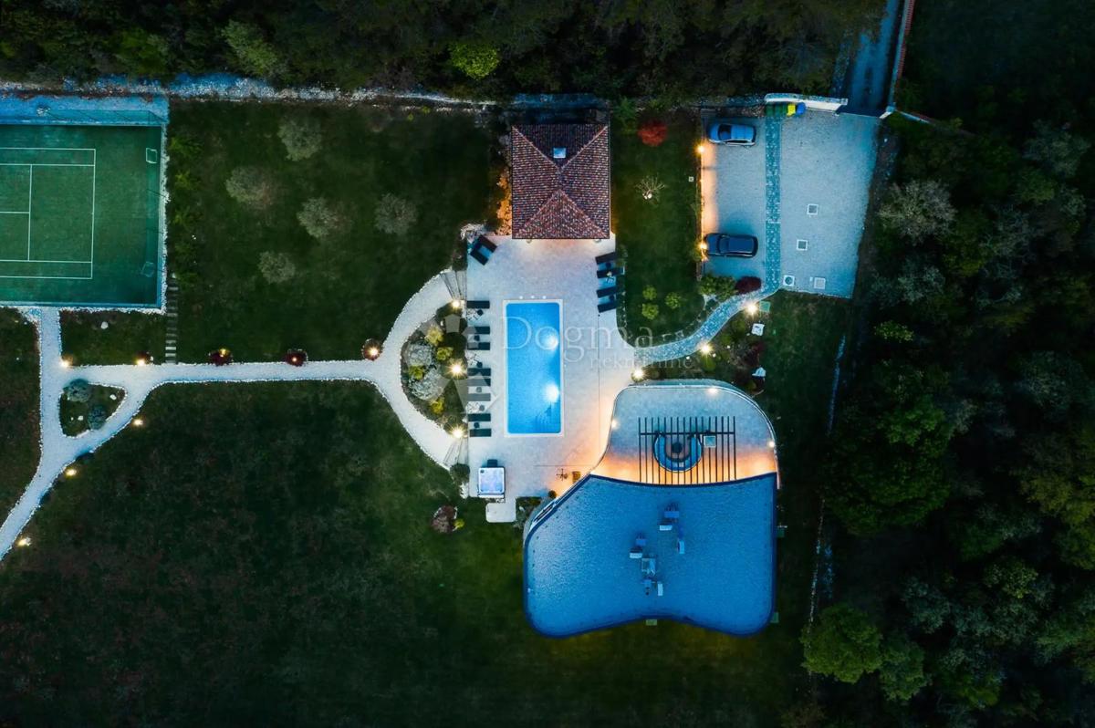 Hiša Svetvinčenat, 487m2