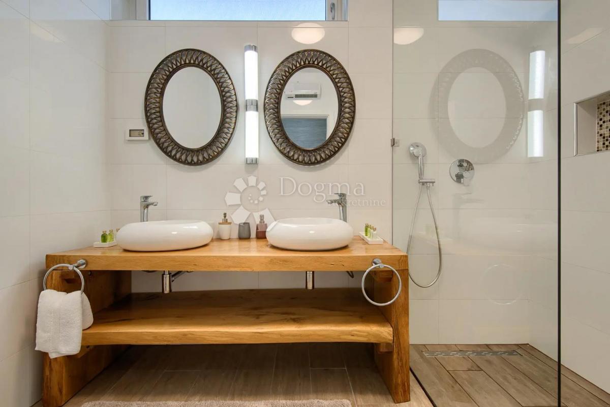 Hiša Svetvinčenat, 487m2