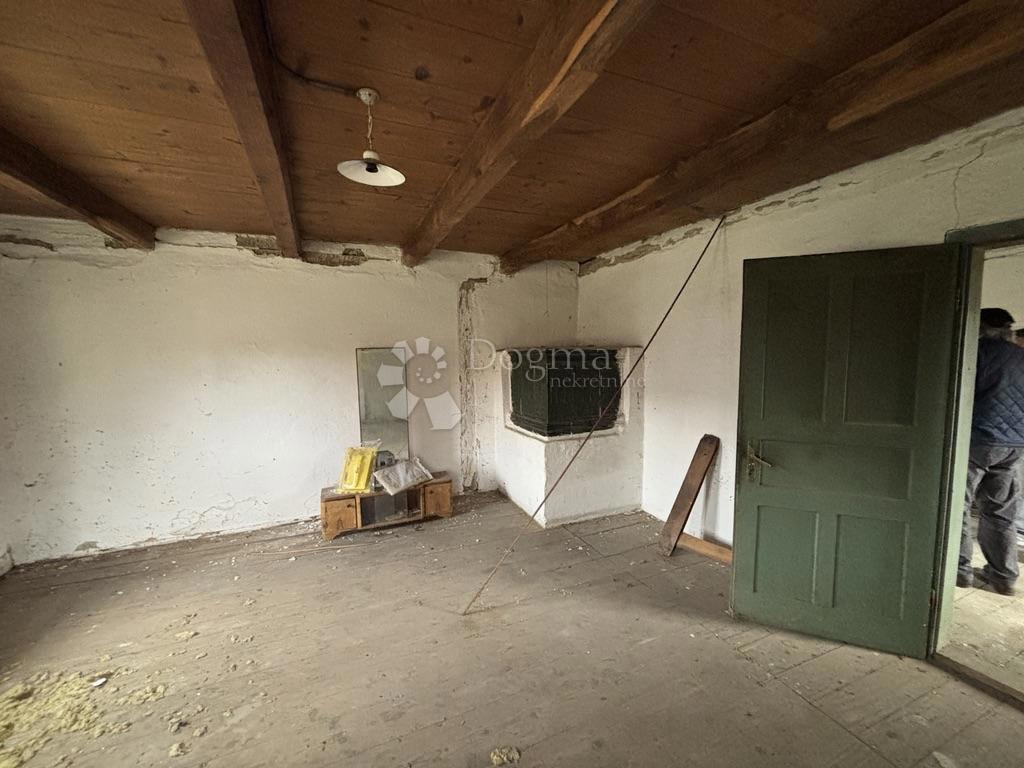 Hiša Martinski Vrh, Ribnik, 120m2